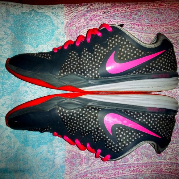 NIKE DF TR3 Women's Athletic Sneakers Size 10 - Picture 6 of 11